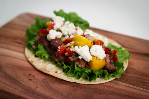 Karrétacos med mangosalsa