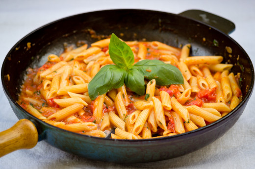 Pasta med färsk tomatsås